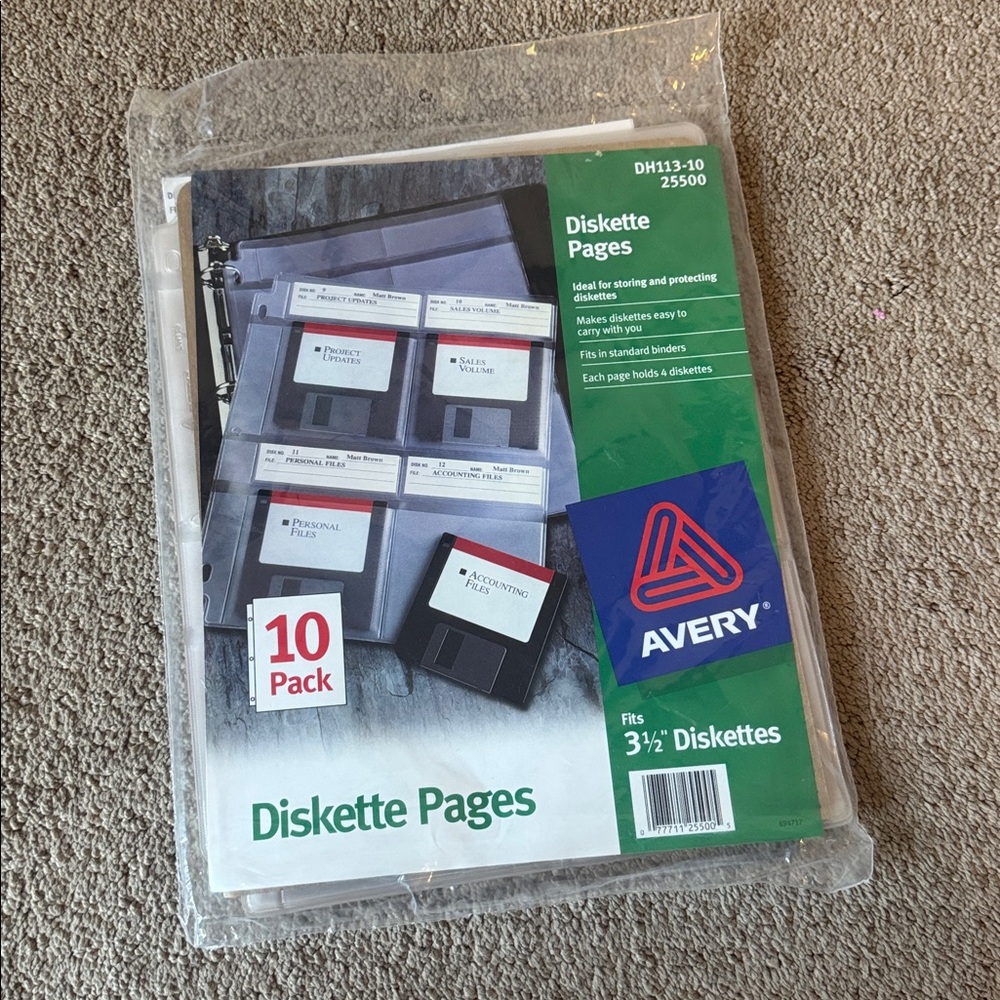 Avery Diskette Pages with Black and White Design